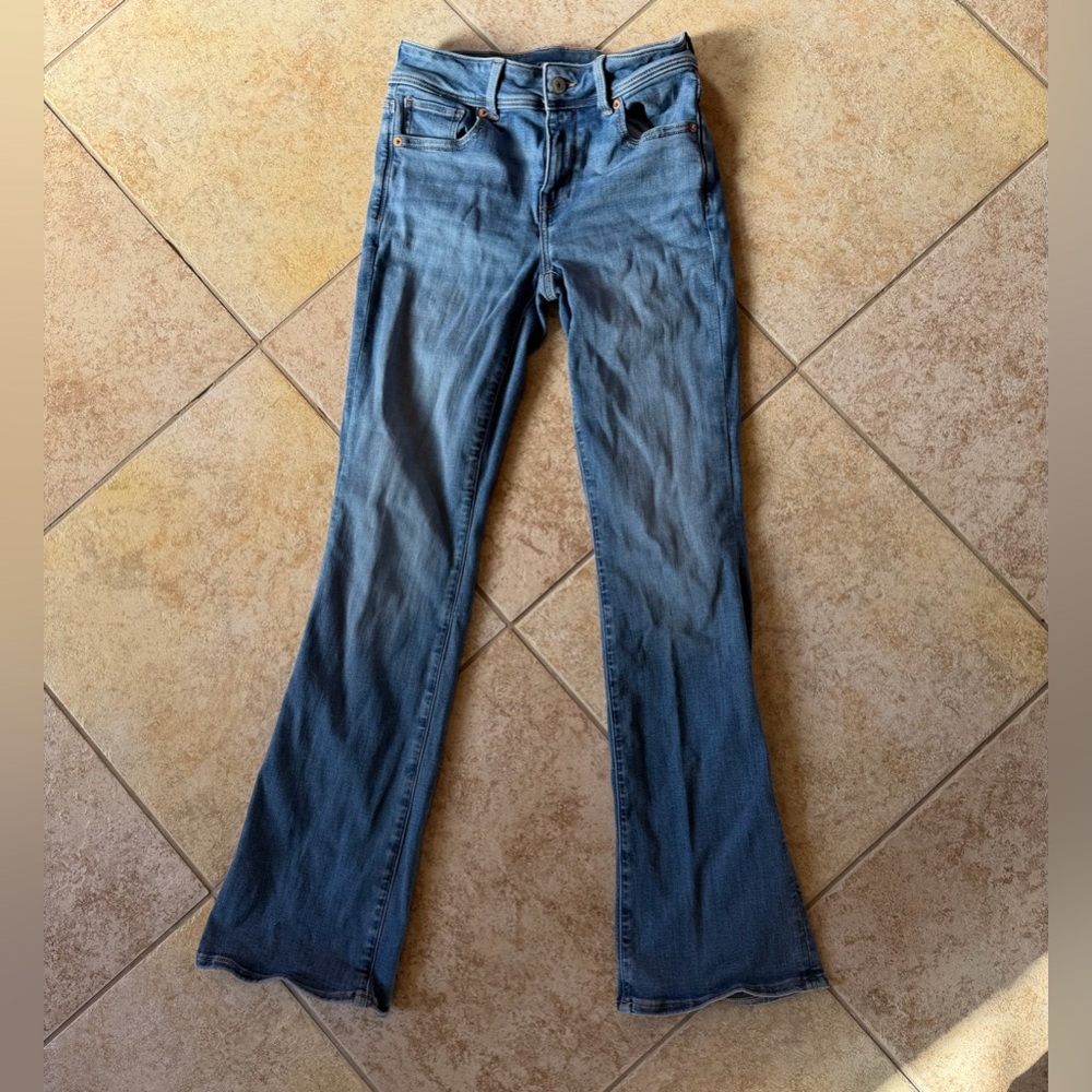 American Eagle Outfitters Blue Flare Jeans size 2